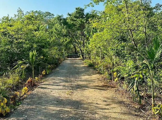 Tamarindo Pura Selva Eco Tree House Lodge *