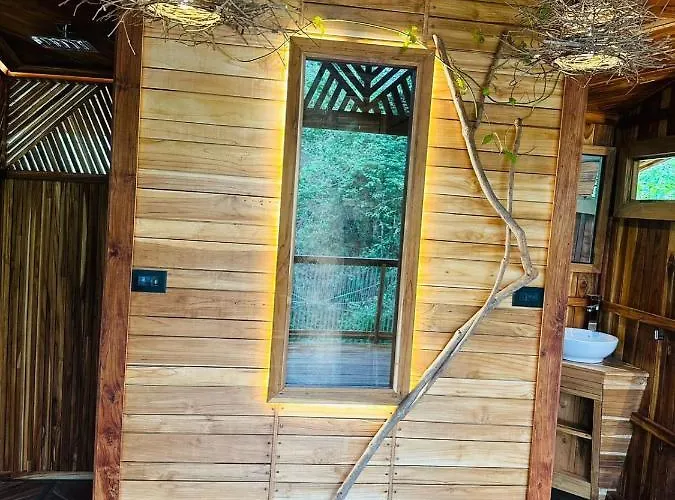 Tamarindo Pura Selva Eco Tree House Lodge Guatemala de Santa Rosa